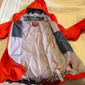 Patagonia W’s Powslayer jacket. Used one season. Light wear. See pictures.